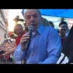 Dilma e Lula discursam para uma multidão em Porto Alegre – RS