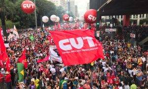 Read more about the article CUT: “Lula livre, Lula inocente, Lula Presidente!”